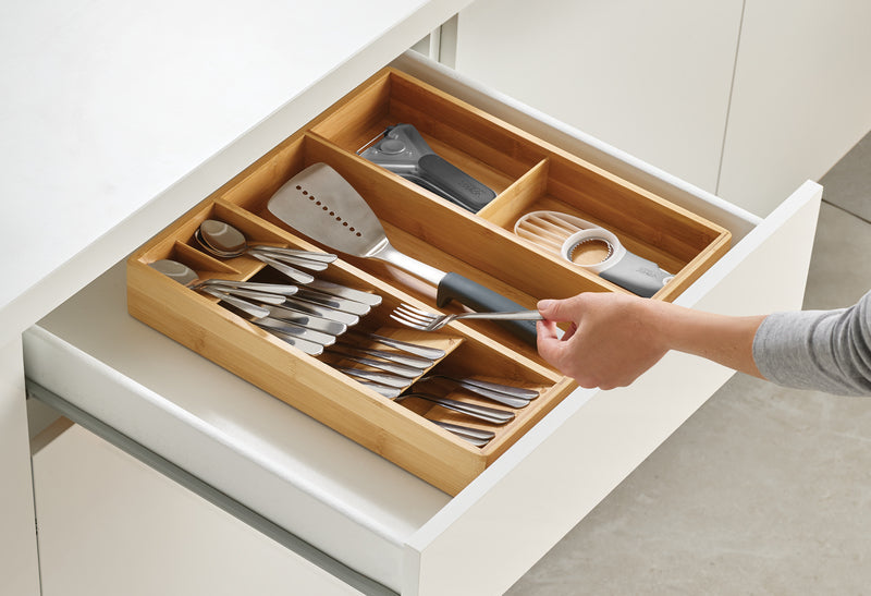 DrawerStore Bamboo Organizer für Besteck, Küchenhelfer und Kochzubehör – Houseoflittlelabels