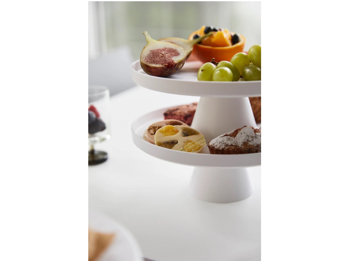 Tower Kuchenständer White